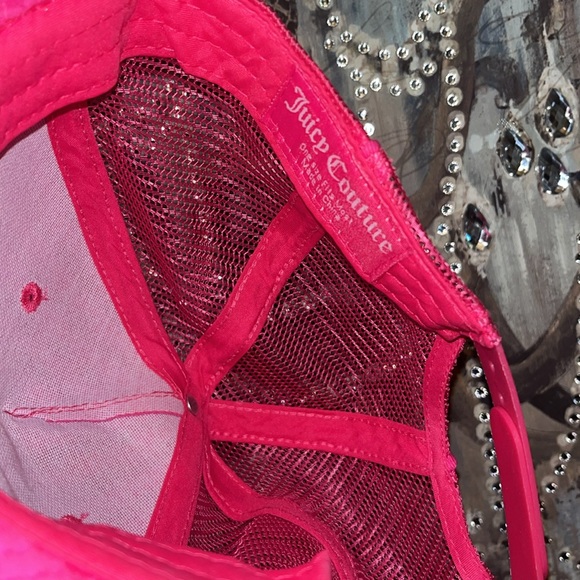 π«¦πβ’ π§π»ββοΈ Juicy Couture x Oh-So-Specialβ¦Vibesπ§π»ββοΈβ’ππ - Picture 4 of 8